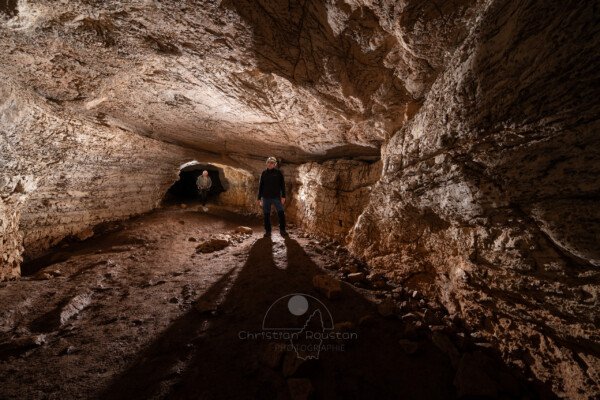 Étape fraîcheur pour les randonneurs. (Baume Grenas, Ardèche)