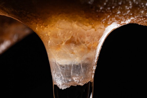 Une goutte d'eau. (Spéléothème)