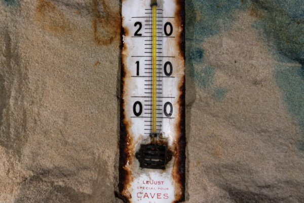 Thermomètre LE JUST spécial pour CAVES (Température constante de 15°C). (Carrière de Saint-Pancrace, Gard)