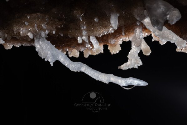 Le temps suspendue (Spéléothème) (Aven Grotte de l'Émeraude, Gard)