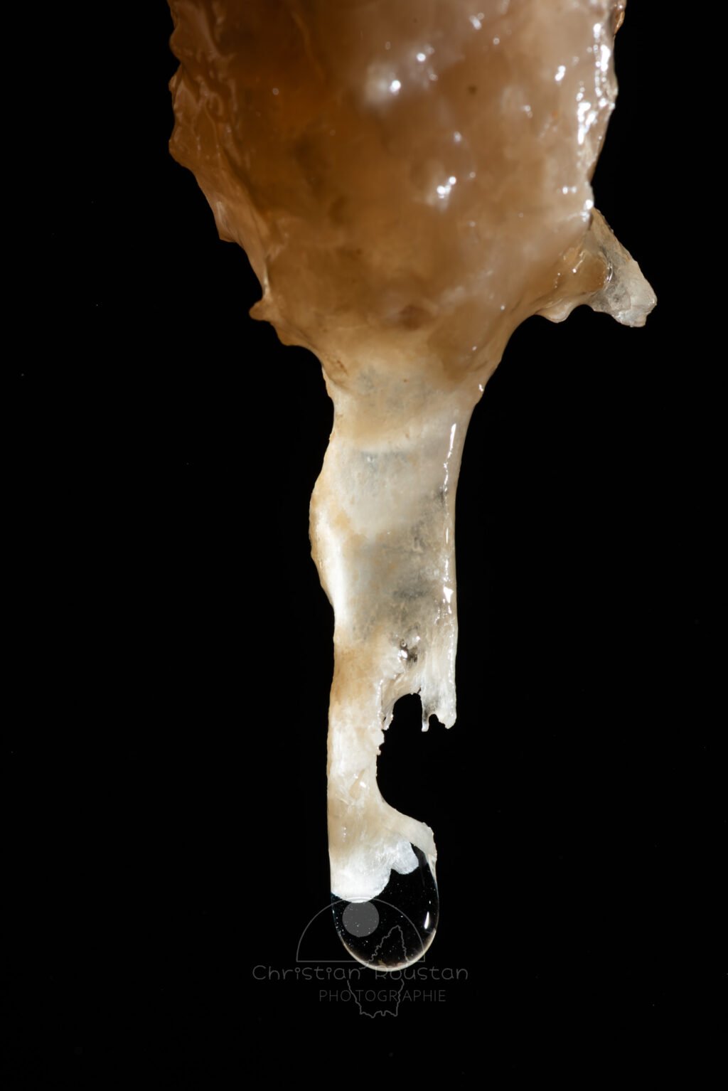 Petite fistuleuse corrodée (Grotte de la Barbette, Réseau Estevan, Gard)