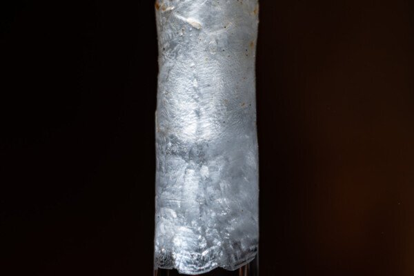 Les fines parois de la fistuleuse (Spéléothème, Grotte du Philosophe, Gard)