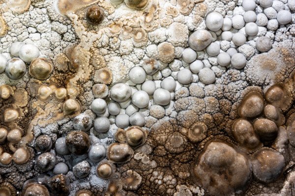 Rivière de perles (Réseau des perles, Sud France, Pisolithes)