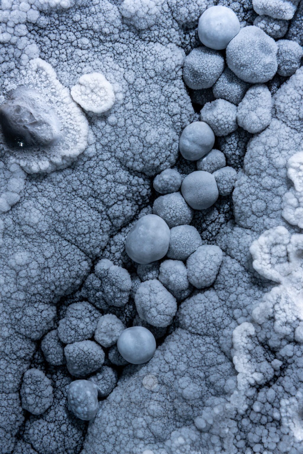 Petite rivière de perles (Réseau des perles, Sud France, Pisolithes)
