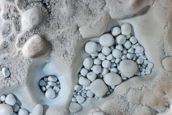 Petit nid de perles bleutées (Réseau des perles, Sud France, Pisolithes)