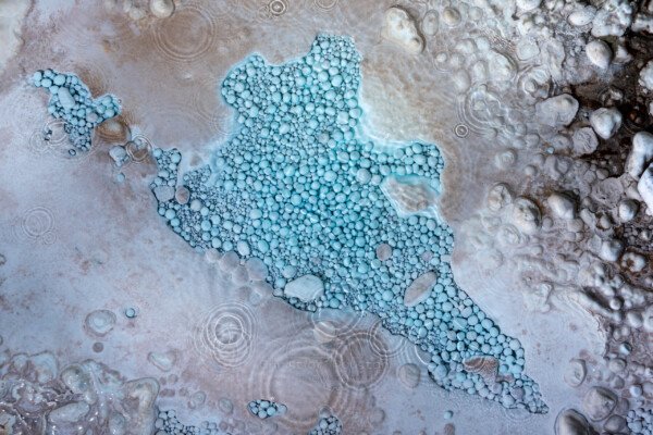 Le gour aux perles bleues (Réseau des perles, Sud France, Pisolithes)